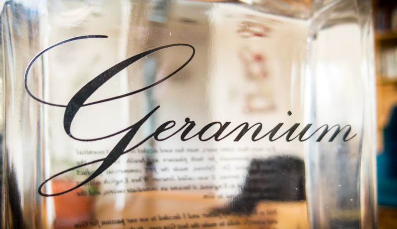 Geranium Gin label