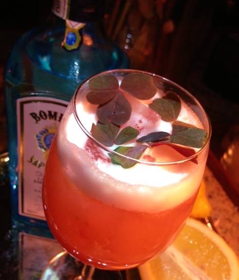 Beautiful Mess af Angelina June Brandt Fugl fra Strøm Bar.