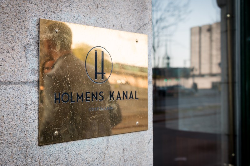 Holmens Kanal sign. Photo by Michael Sperling.