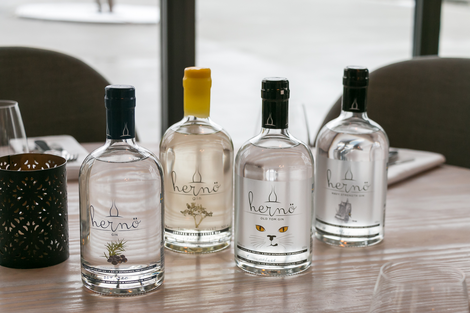 Hernö gins på Verandah. Photo by Michael Sperling.