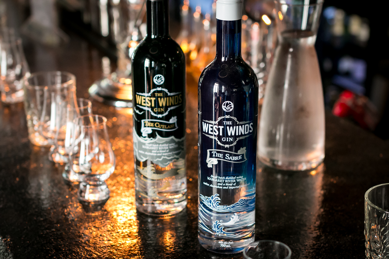 The Sabre og The Cutlass fra The West Winds Gin. Photo by Michael Sperling, En Verden af Gin. The Sabre og The Cutlass fra The West Winds Gin. Photo by Michael Sperling, En Verden af Gin.