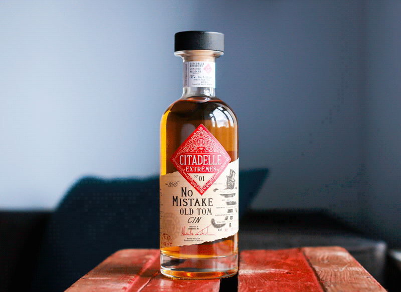 Citadelle No Mistake Old Tom Gin i en lettere scrambled udgave. Photo og animation af Michael Sperling.