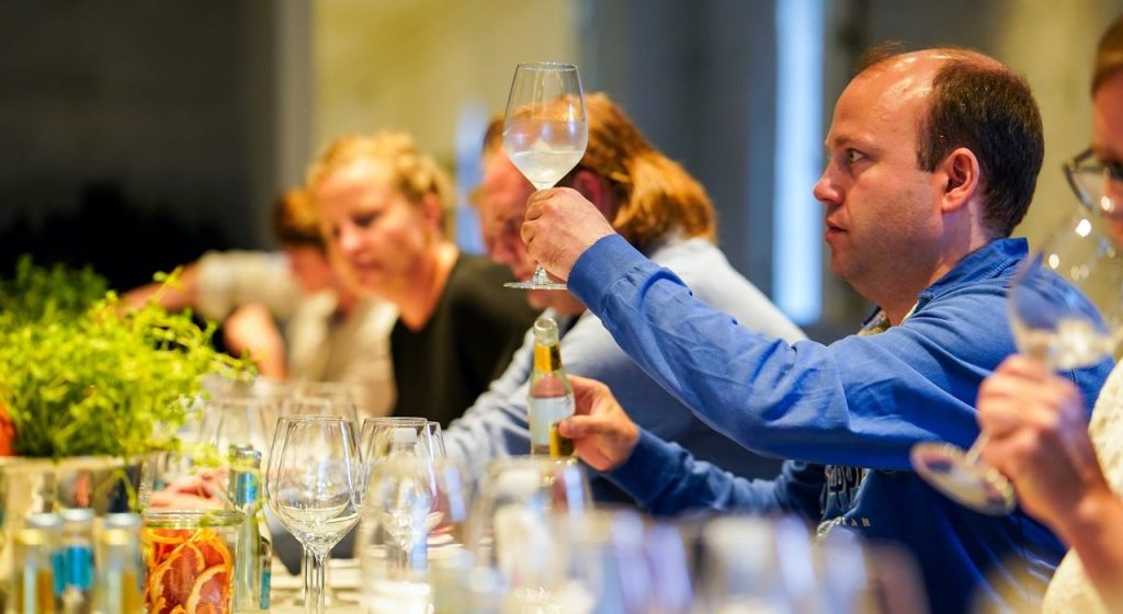 Ginsmagning med En Verden af Gin.