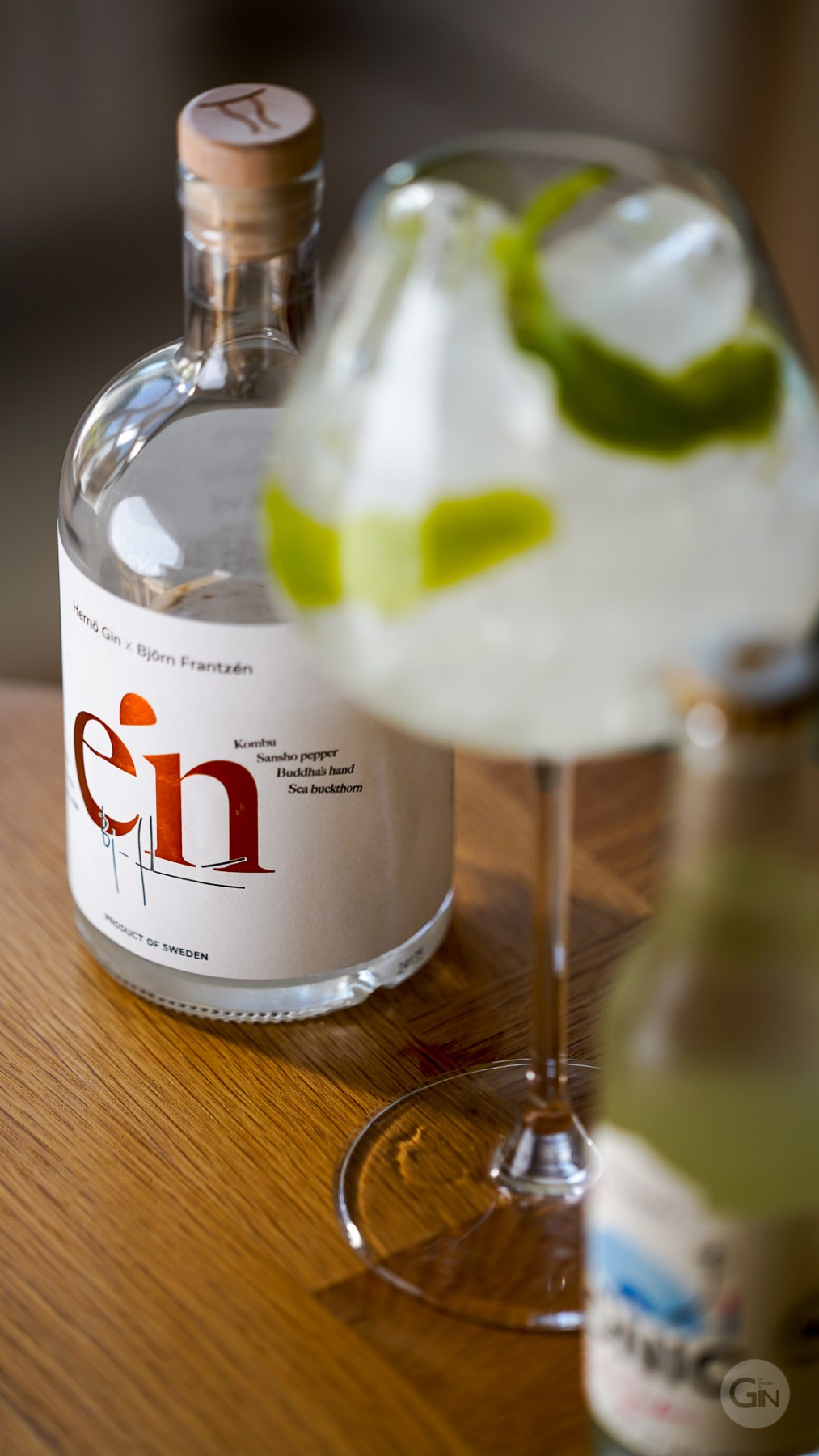 Hernö Én Gin lavet af Hernö Gin og stjernekokken Björn Frantzén.