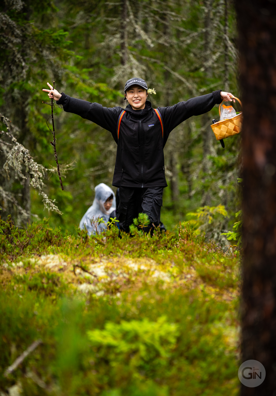 Asta Chan fra The Old Man i Hong Kong nyder den våde svenske skov.